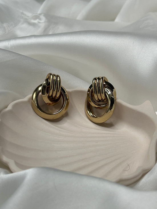 Opulent Oval Earrings - GOLD