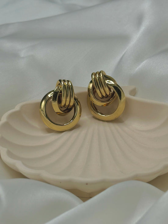 Opulent Oval Earrings - GOLD