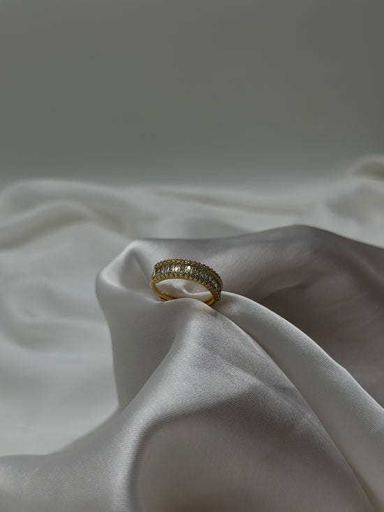 Dazzling Gold Ring