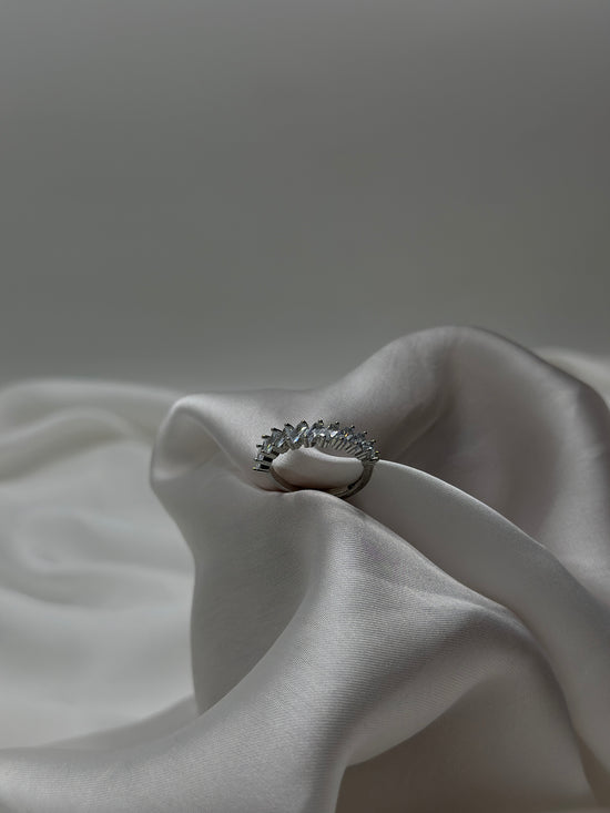 Timeless Elegance Classic Ring